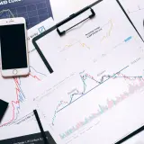 Inwestowanie a wiek inwestora - jak zmienia się strategia?