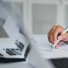 Gdzie zgłosić brak wystawienia faktury i uniknąć problemów?