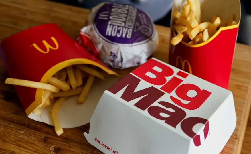 Ile zarabia właściciel McDonald's? Sekrety dochodów franczyzobiorców