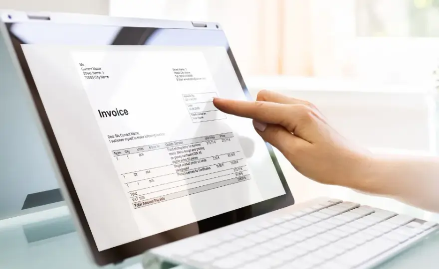 Jak kupować na Amazonie na fakturę: uniknij problemów z VAT-em